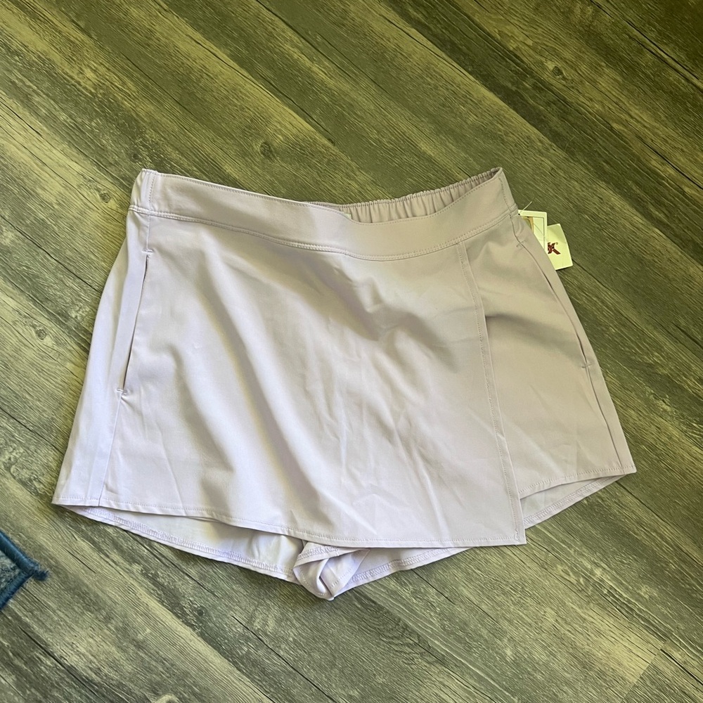 NWT Lavender skort